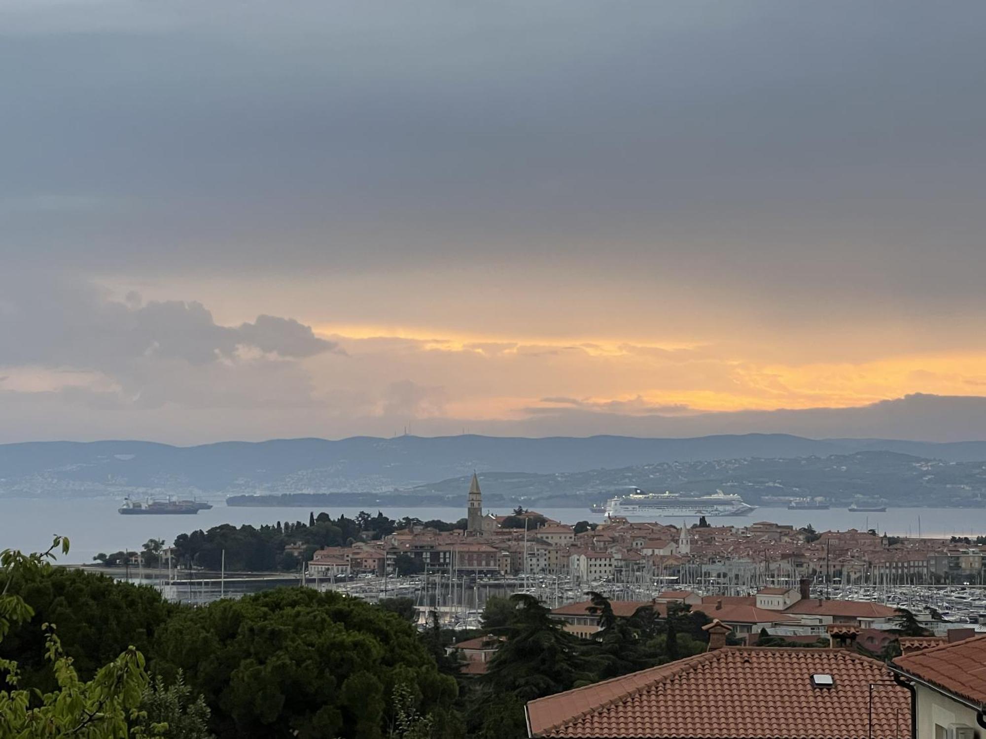Magnolia Apartments Izola Buitenkant foto